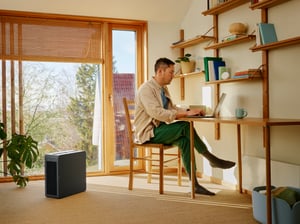 Airthings Renew - Product Photoshoot - Home office_WEB