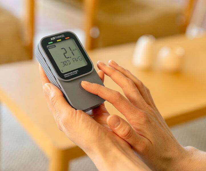 Airthings Corentium Home 2 monitoring humidity and temperature in a basement