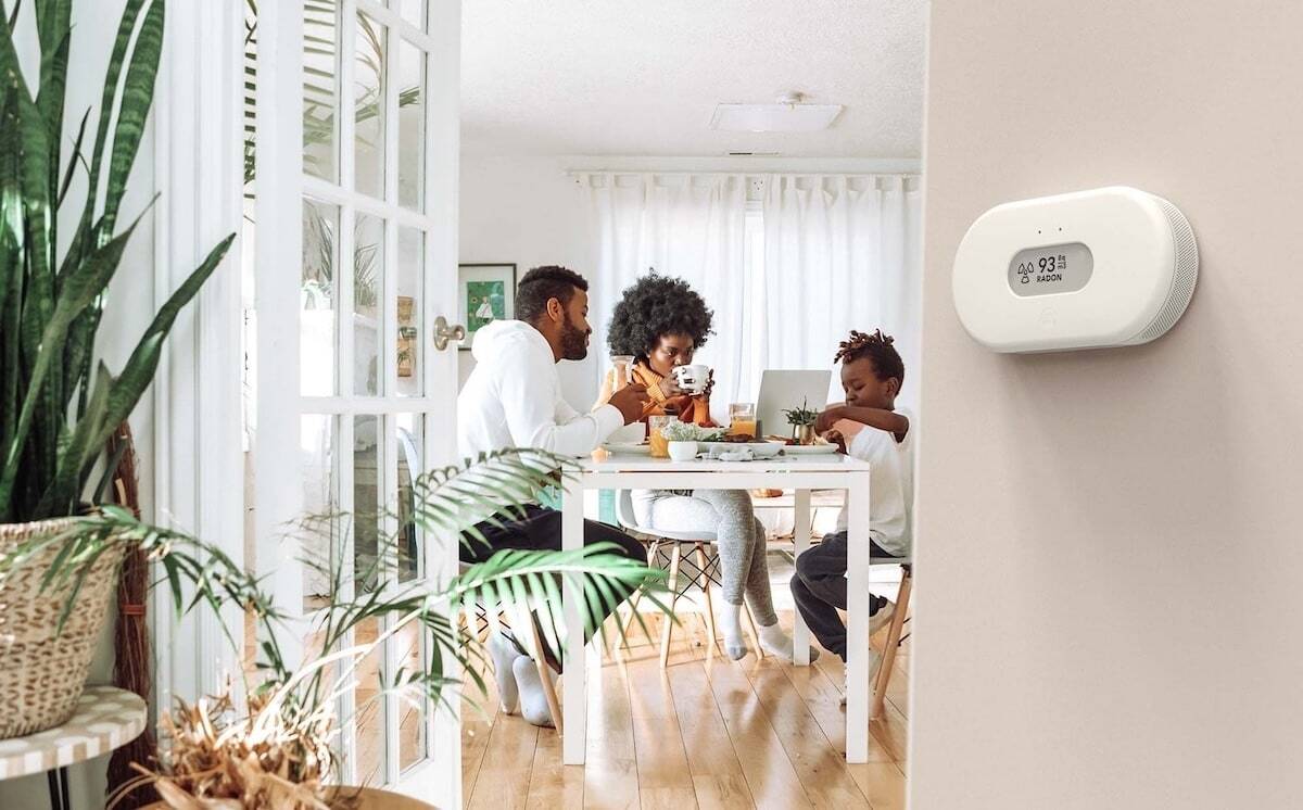 Air quality monitor by Airthings with 7 sensors