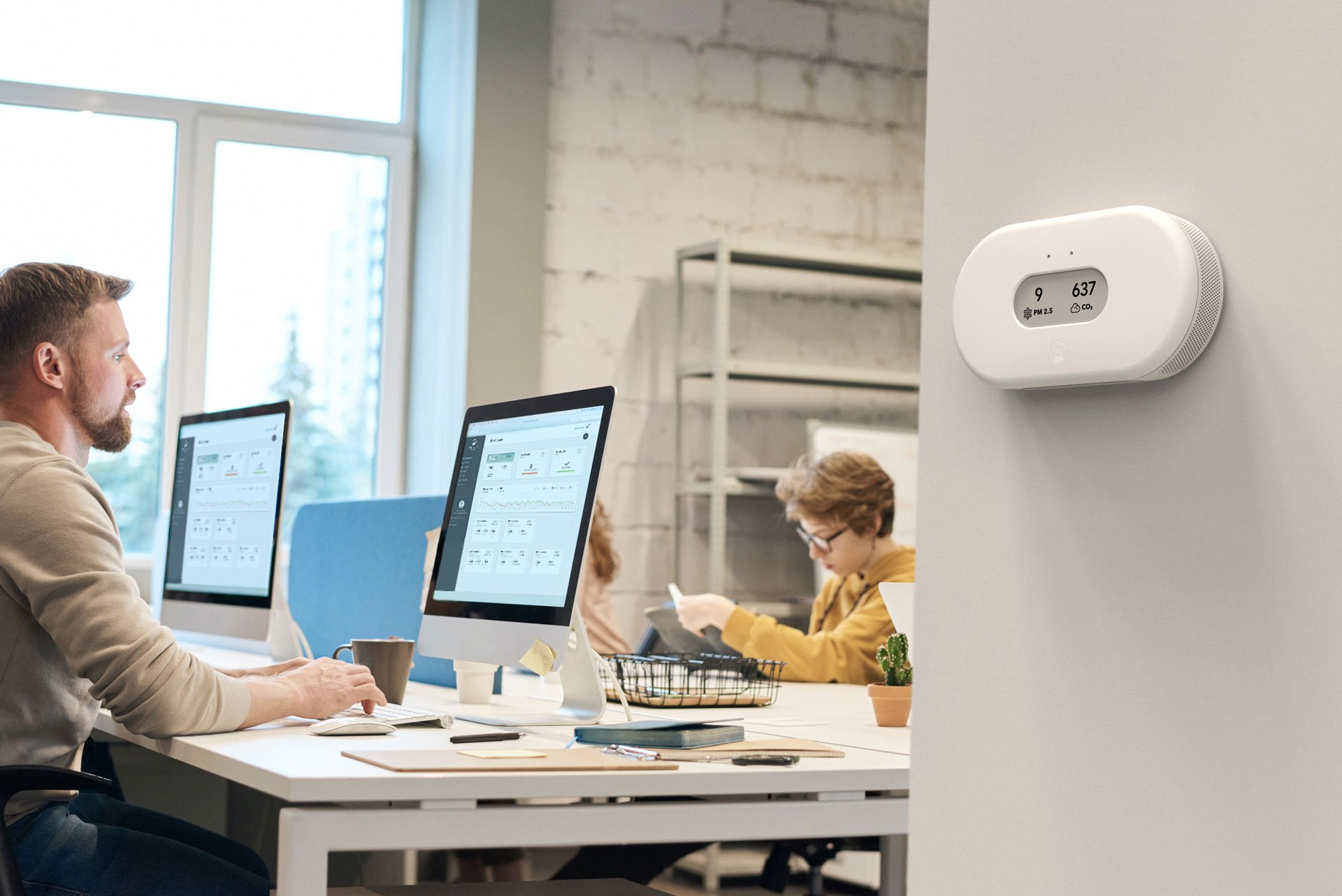 airthings-office-bg-hero