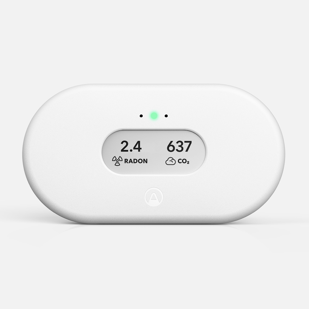 Airthings View Plus 空気質モニター Airthings View Plus - Smart radon & air quality monitor